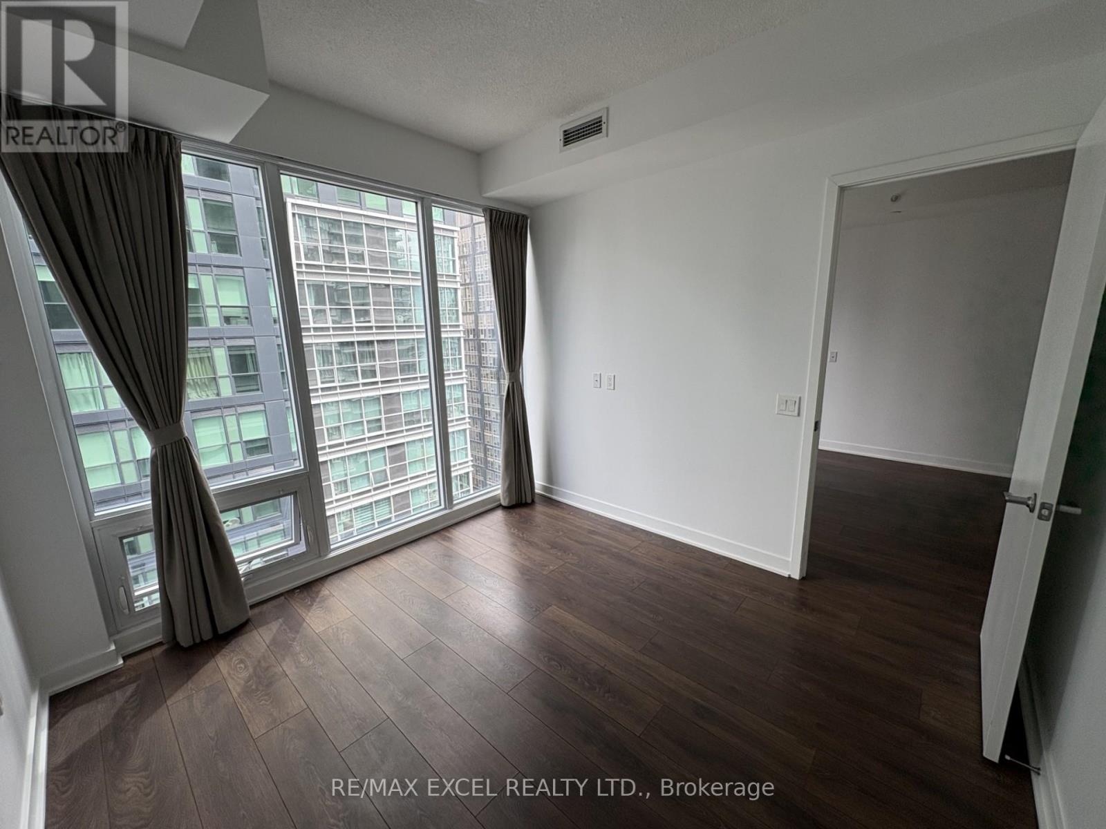4009 - 125 Blue Jays Way, Toronto, Ontario  M5V 0C4 - Photo 9 - C12151594