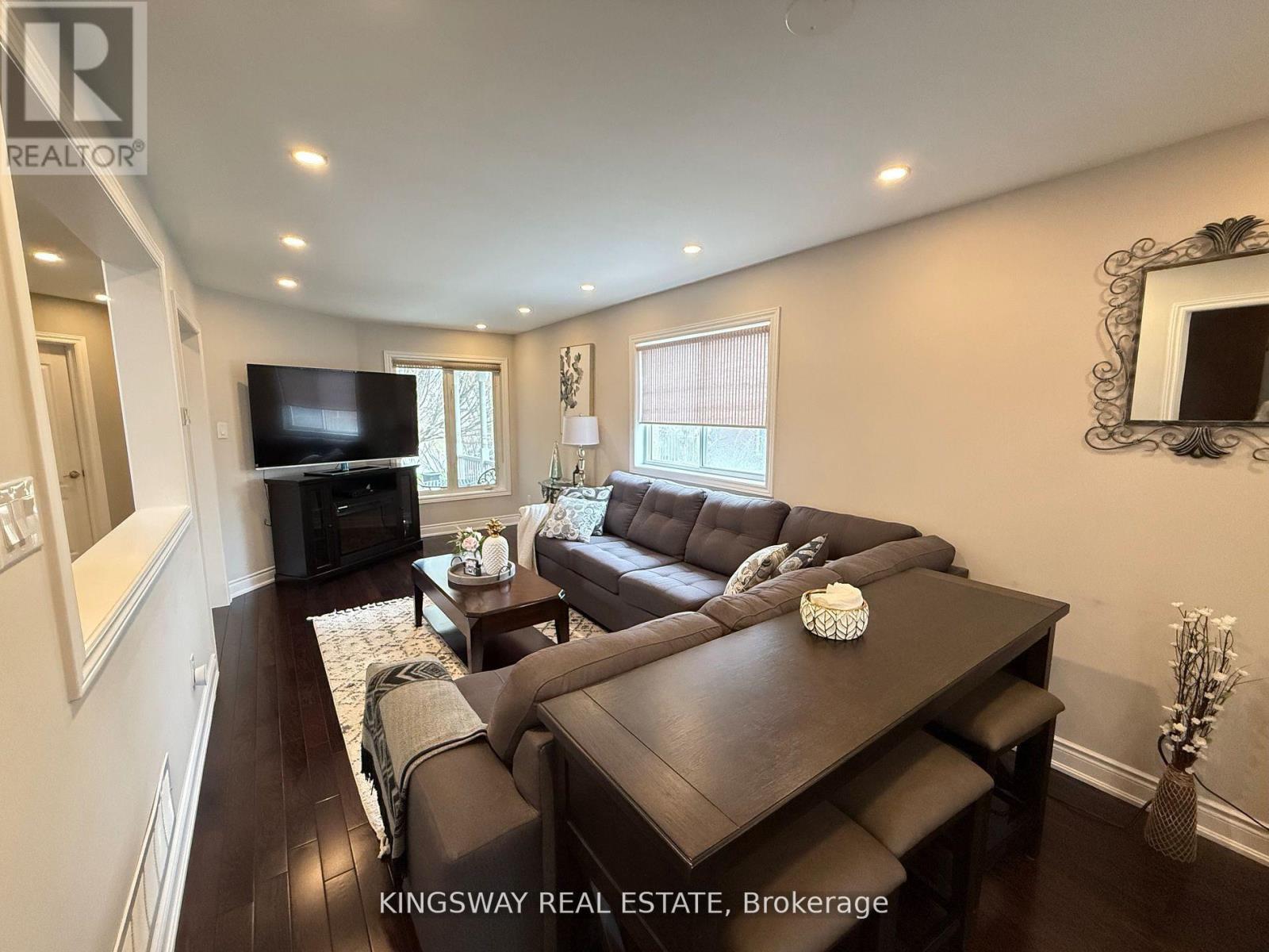 49 Farncomb Crescent, Clarington, Ontario  L1C 4L8 - Photo 8 - E12151600