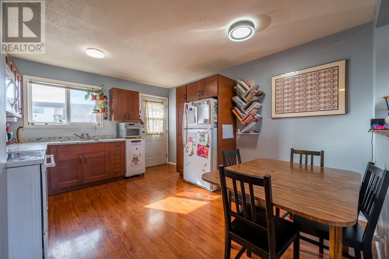 800 Valhalla Drive Unit# 2, Kamloops, British Columbia  V2B 1R8 - Photo 6 - 10348165