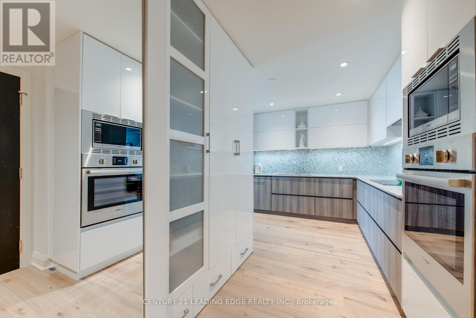 706 - 151 Avenue Road, Toronto, Ontario  M5R 0B8 - Photo 5 - C12084983