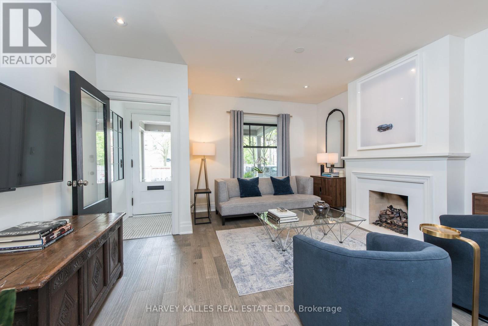 429 Sumach Street, Toronto, Ontario  M4X 1V6 - Photo 6 - C12151439