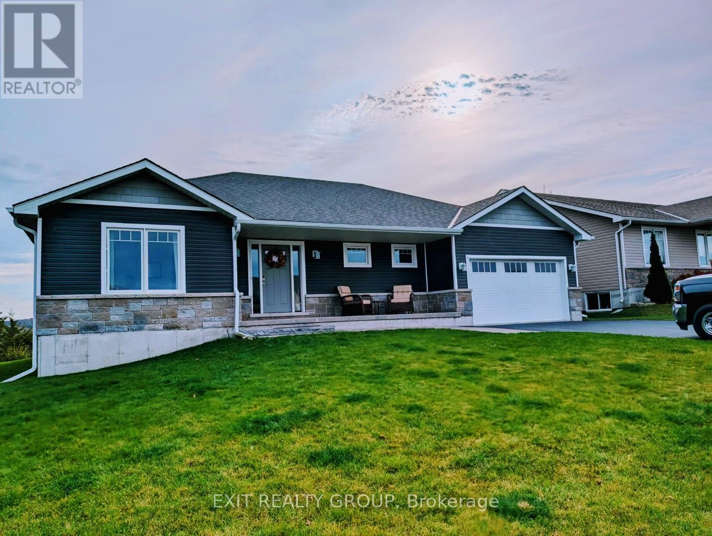 25 MEAGAN LANE, Quinte West, Ontario
