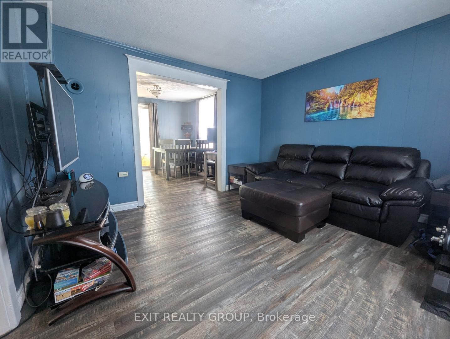 Property at 17 MEYERS STREET image 5