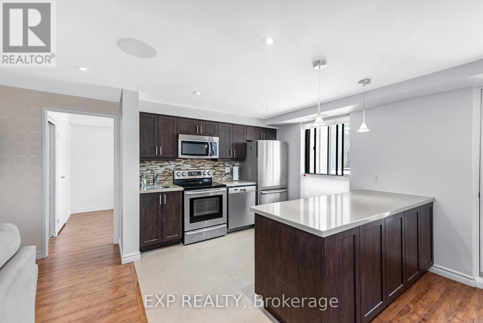 104 - 15390 Yonge Street, Aurora, Ontario  L4G 1N8 - Photo 4 - N12151539