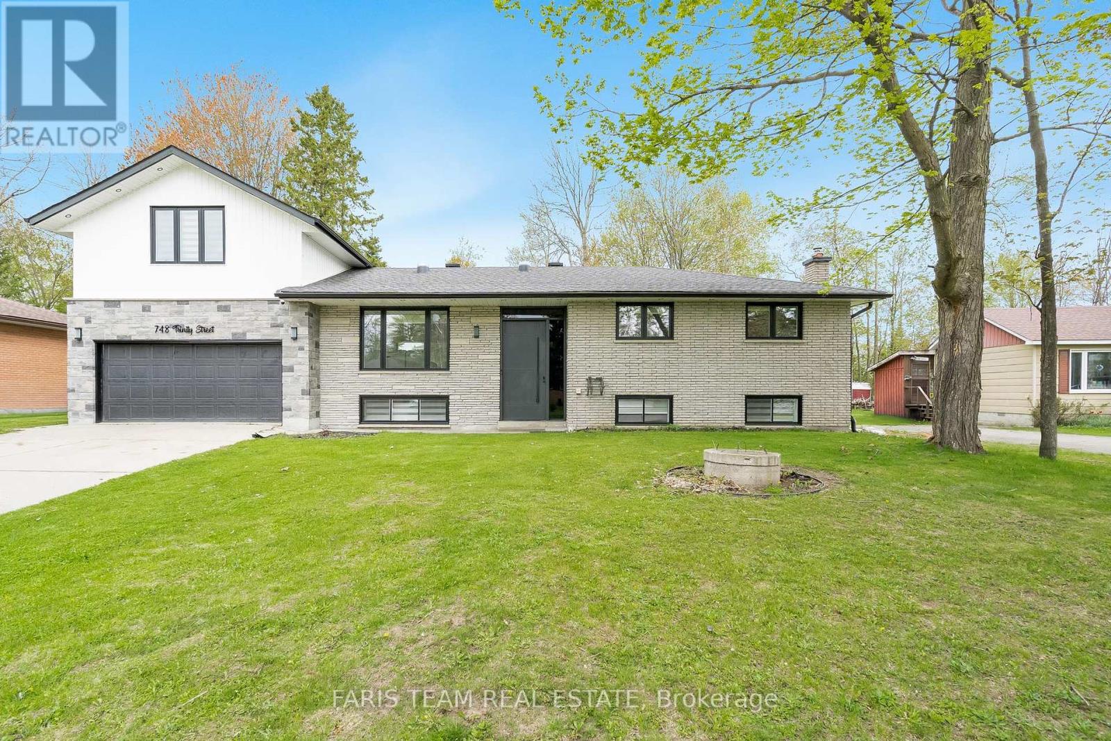 Property at 748 TRINITY STREET image 3