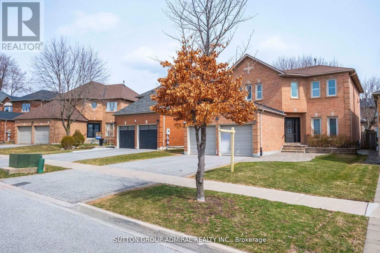 45 Inglewood Avenue, Vaughan, Ontario  L4J 7T8 - Photo 1 - N12151582