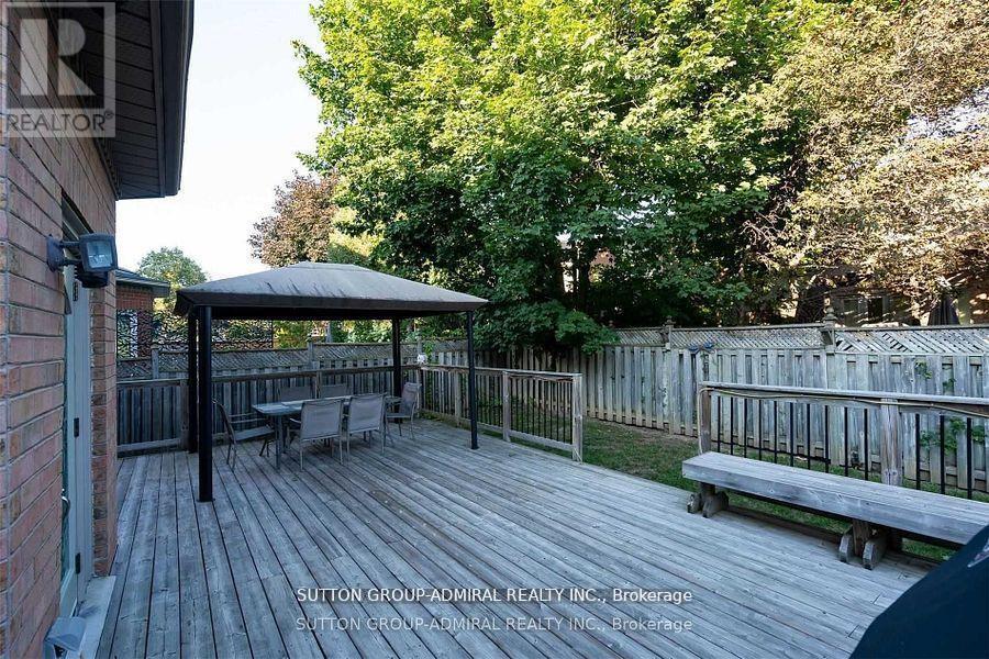 45 Inglewood Avenue, Vaughan, Ontario  L4J 7T8 - Photo 18 - N12151582