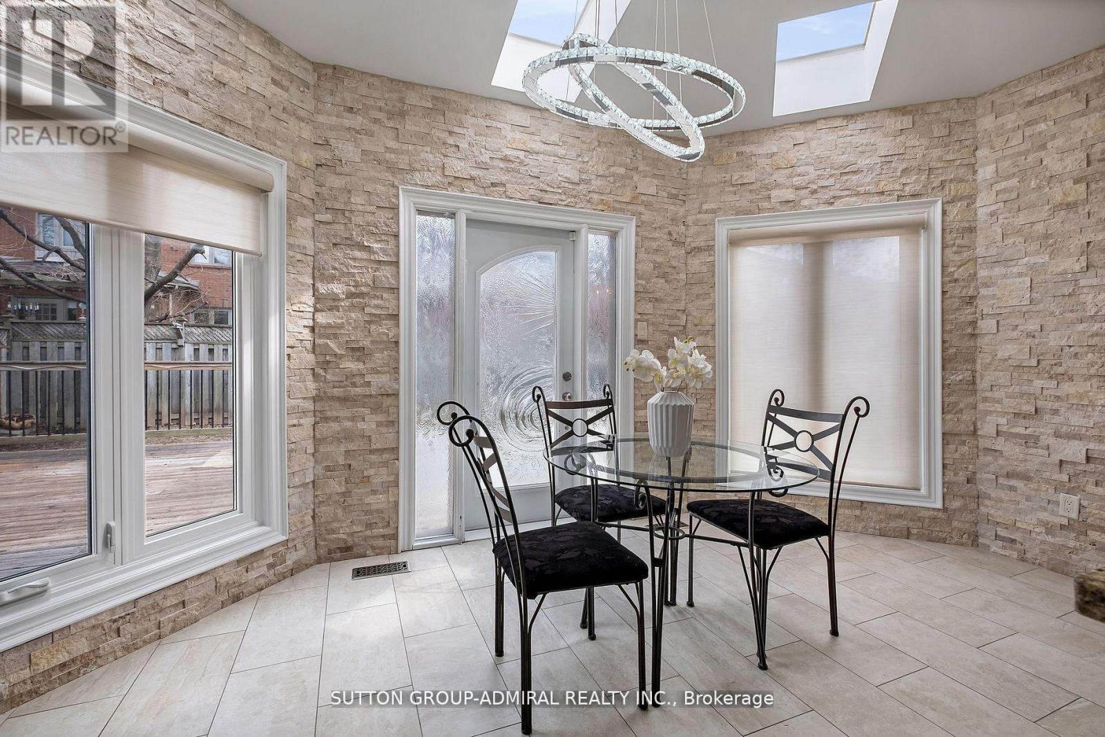 45 Inglewood Avenue, Vaughan, Ontario  L4J 7T8 - Photo 26 - N12151582
