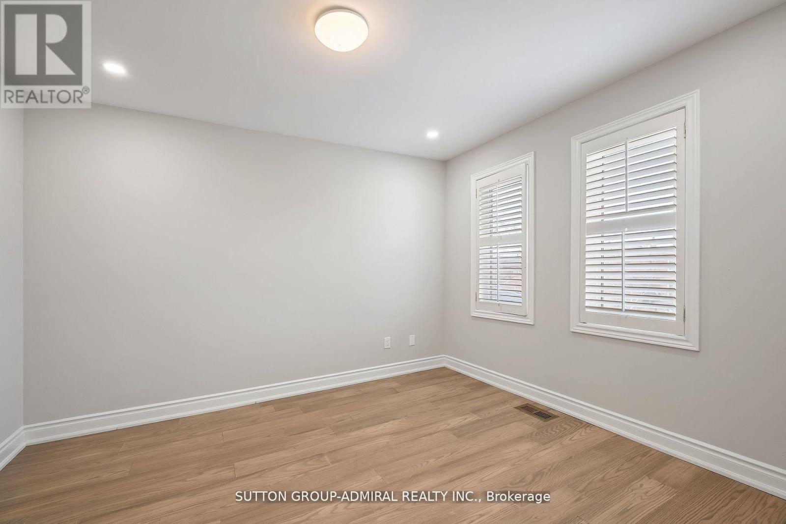 45 Inglewood Avenue, Vaughan, Ontario  L4J 7T8 - Photo 5 - N12151582