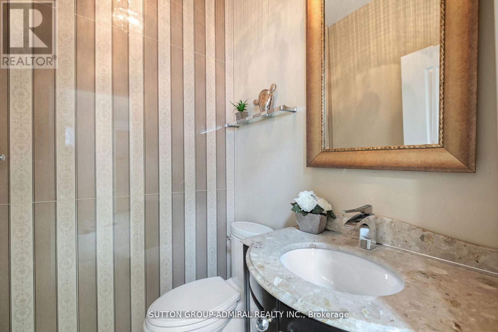 45 Inglewood Avenue, Vaughan, Ontario  L4J 7T8 - Photo 6 - N12151582