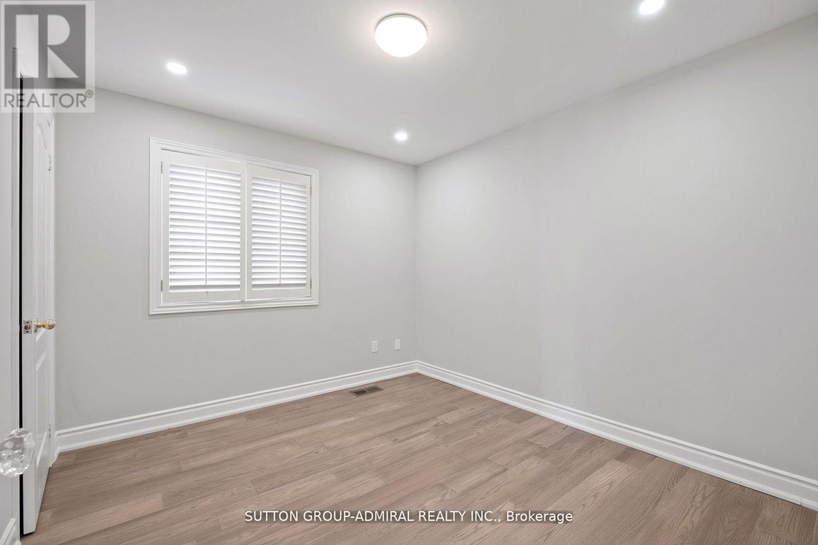 45 Inglewood Avenue, Vaughan, Ontario  L4J 7T8 - Photo 8 - N12151582