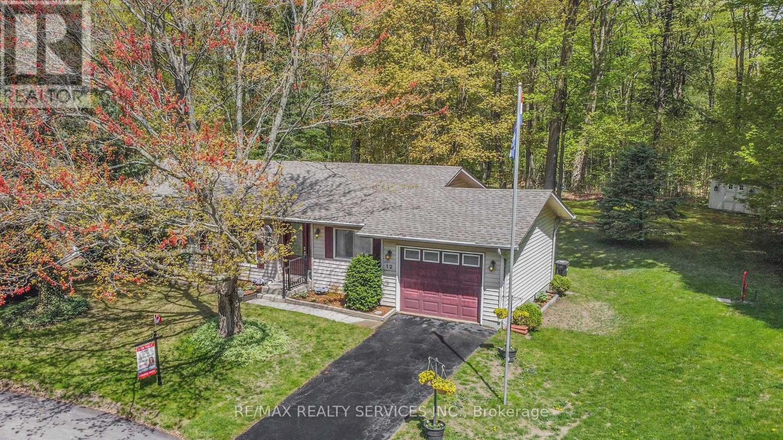 12 PINETREE COURT, New Tecumseth, Ontario
