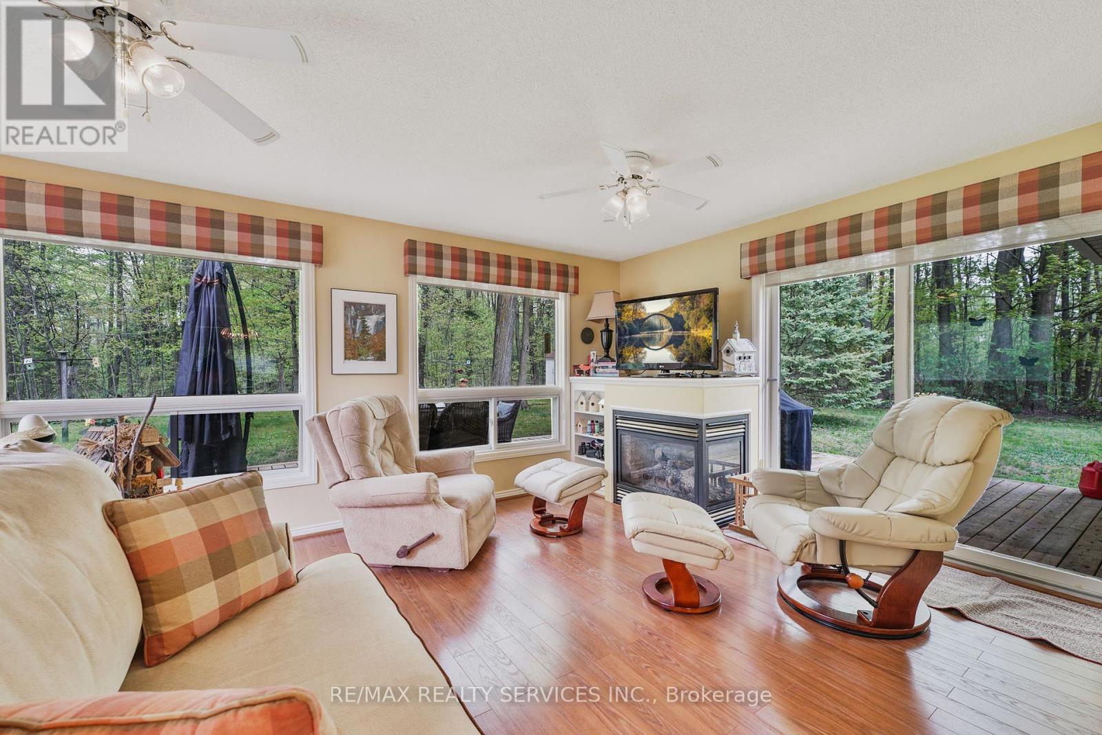 12 Pinetree Court, New Tecumseth, Ontario  L0G 1W0 - Photo 11 - N12151607