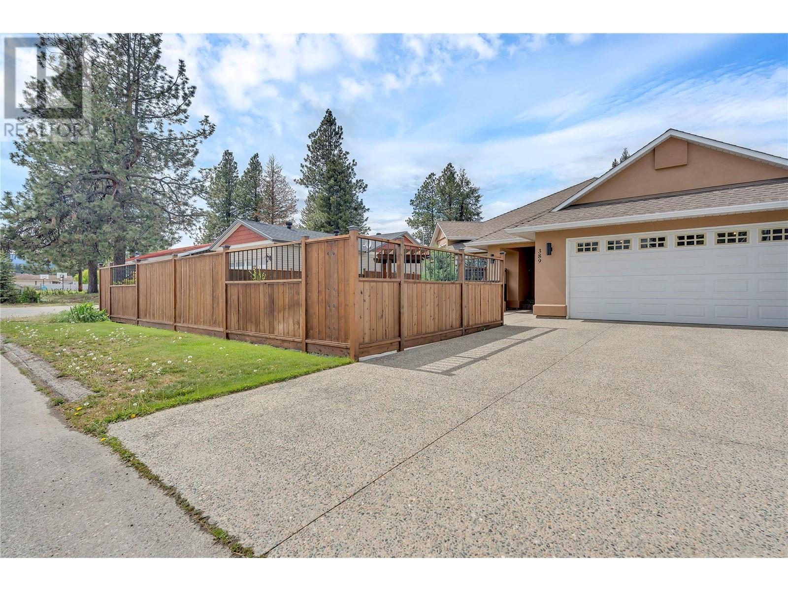 Property at 389 BILLITER Avenue image 3