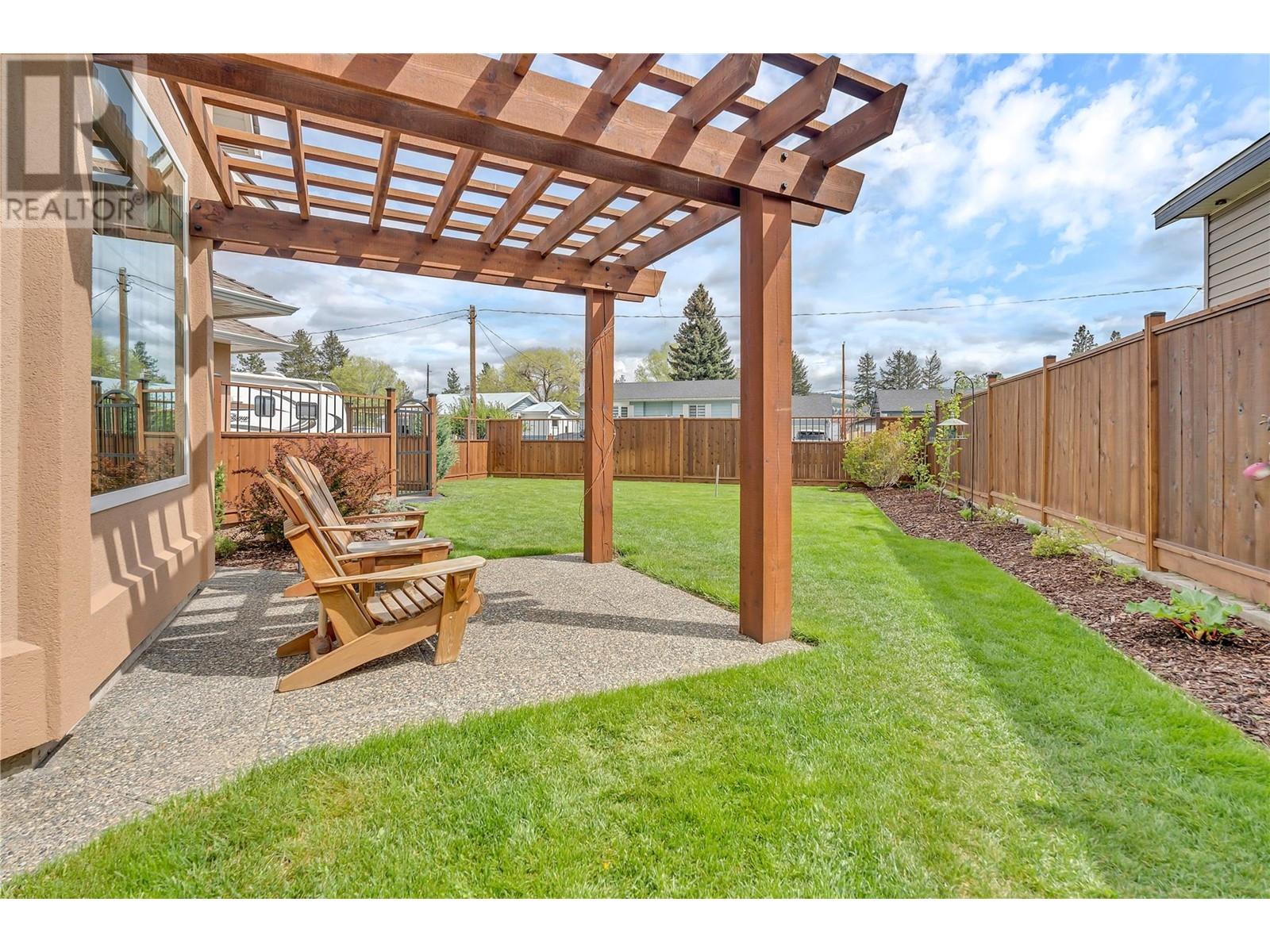 Property at 389 BILLITER Avenue image 4