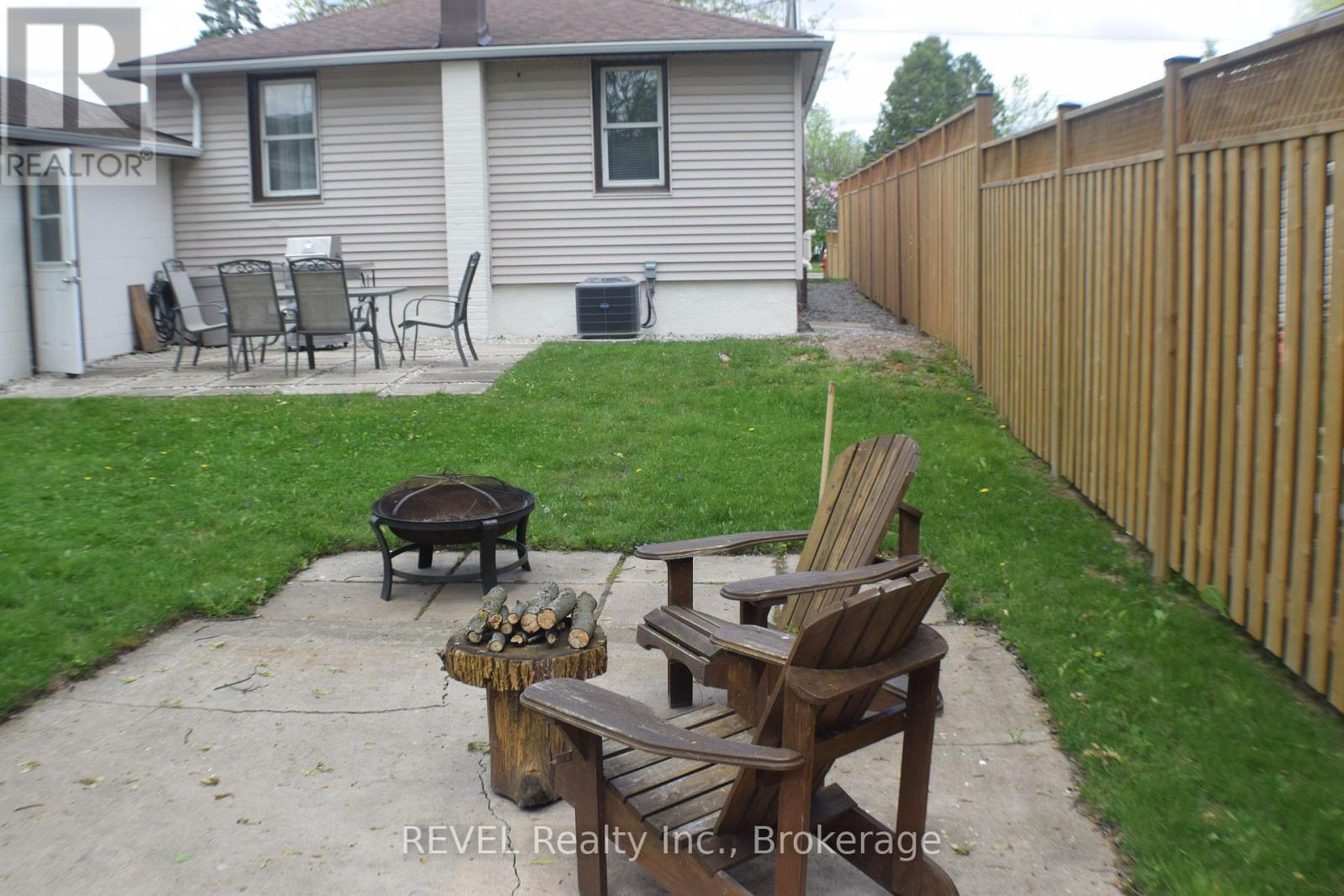 5820 Keith Street, Niagara Falls (Church's Lane), Ontario  L2J 1J9 - Photo 5 - X12149411