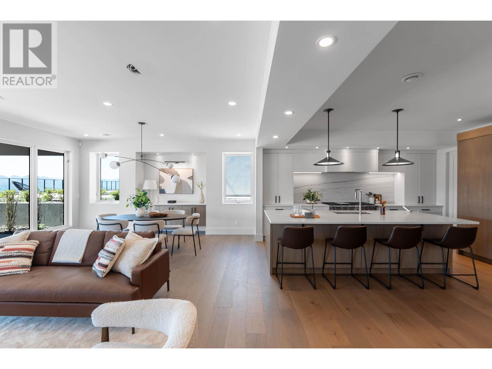 Property at 1388 Vineyard Drive image 3
