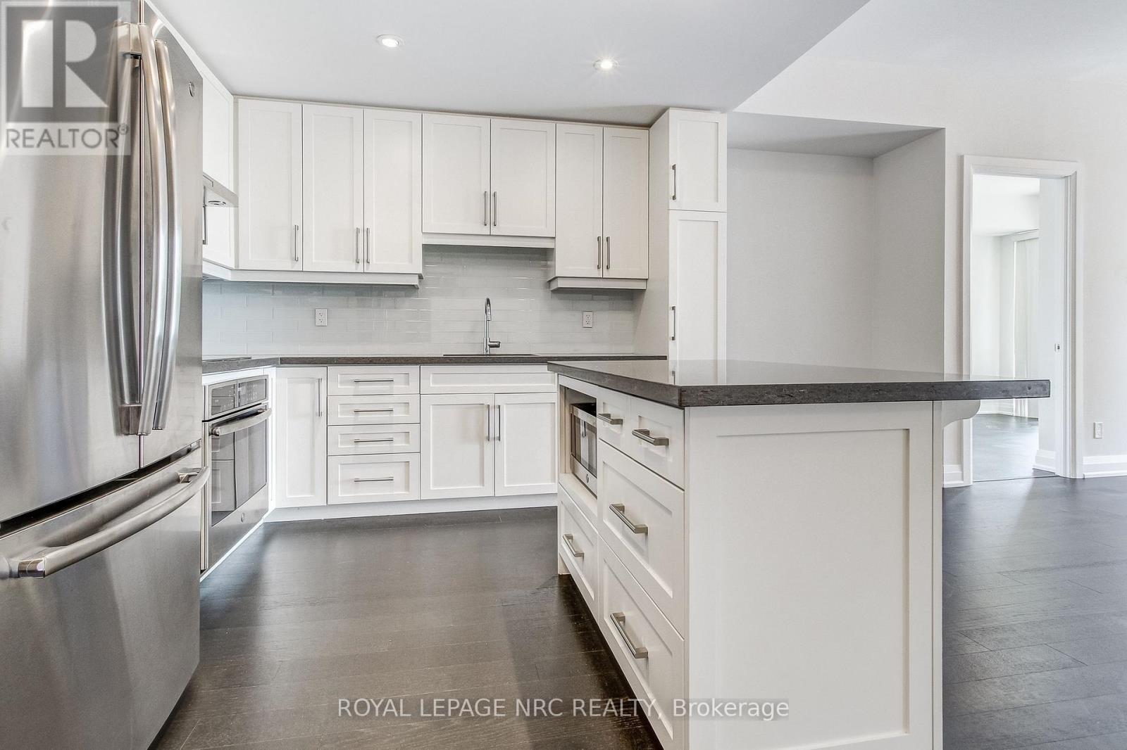 604 - 2025 Maria Street, Burlington, Ontario  L7R 0E9 - Photo 13 - W12151665