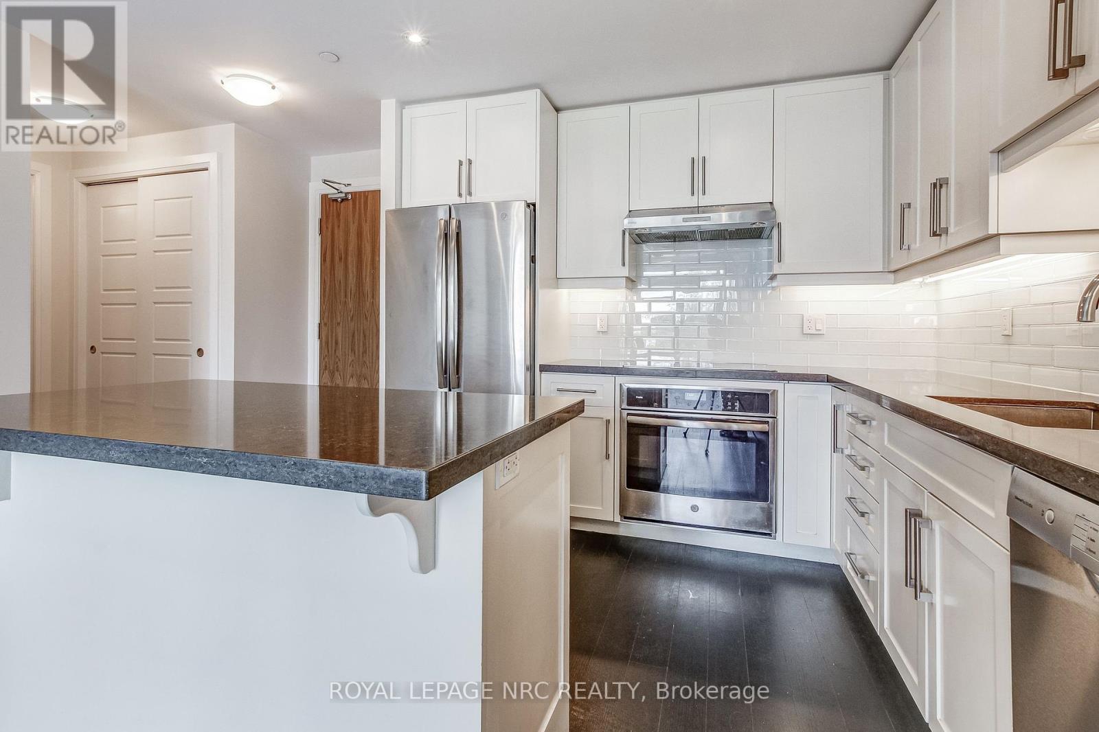 604 - 2025 Maria Street, Burlington, Ontario  L7R 0E9 - Photo 15 - W12151665