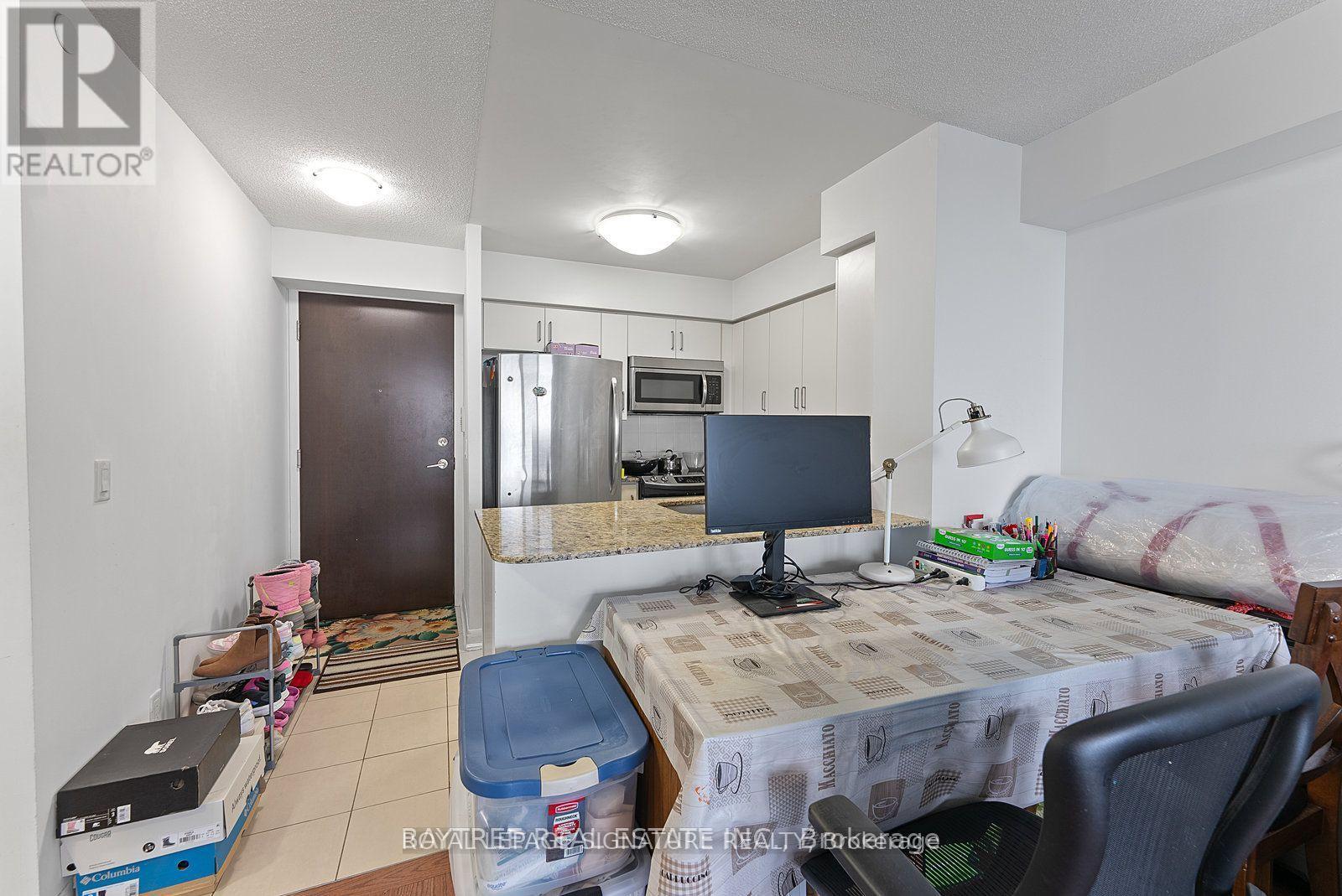 809 - 215 Sherway Gardens Road, Toronto, Ontario  M9C 0A4 - Photo 9 - W12151550