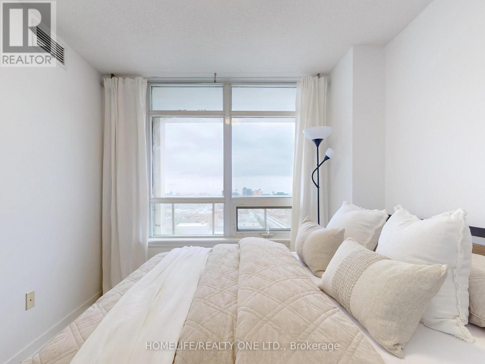 1207 - 812 Lansdowne Avenue, Toronto, Ontario  M6H 4K5 - Photo 21 - W12151573
