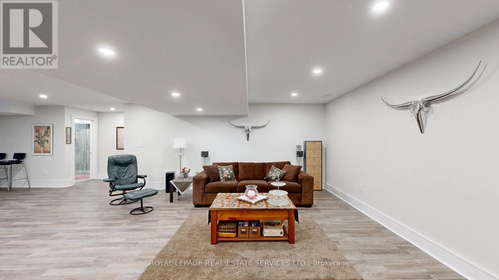 1286 Cambridge Drive W, Oakville, Ontario  L6J 1S1 - Photo 43 - W12151578