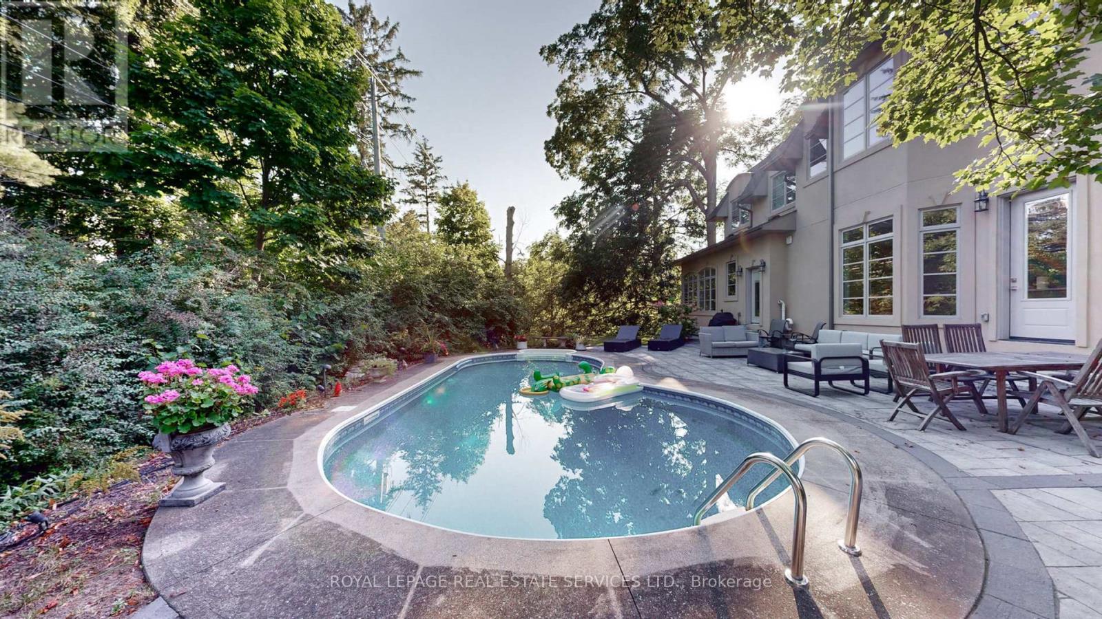 1286 Cambridge Drive W, Oakville, Ontario  L6J 1S1 - Photo 47 - W12151578
