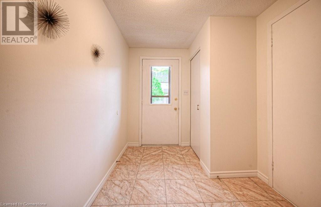 Property at 80 OLD COUNTRY Drive Unit# 6 image 5