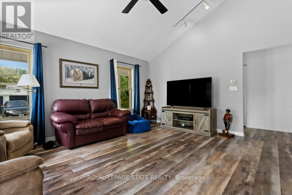 22 3rd Street, Haldimand, Ontario  N0A 1P0 - Photo 25 - X12151537