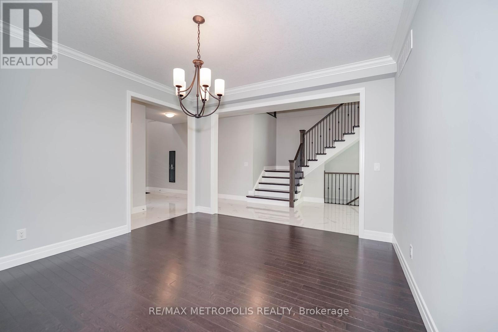 531 Masters Drive, Woodstock, Ontario  N4T 0L2 - Photo 6 - X12151556