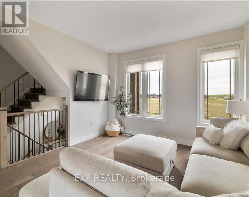 108 Loxleigh Lane, Woolwich, Ontario  N0B 1M0 - Photo 6 - X12151610