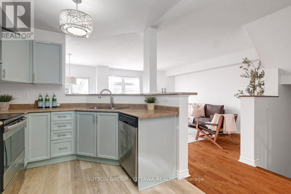 5533 Doctor Leach Drive, Ottawa, Ontario  K4M 1L6 - Photo 15 - X12151614