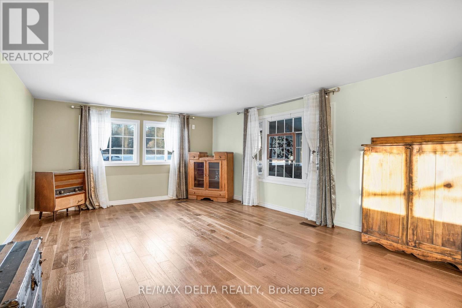 417 - 8250 County Road 17 Road, Clarence-Rockland, Ontario  K4K 1K7 - Photo 16 - X12151643