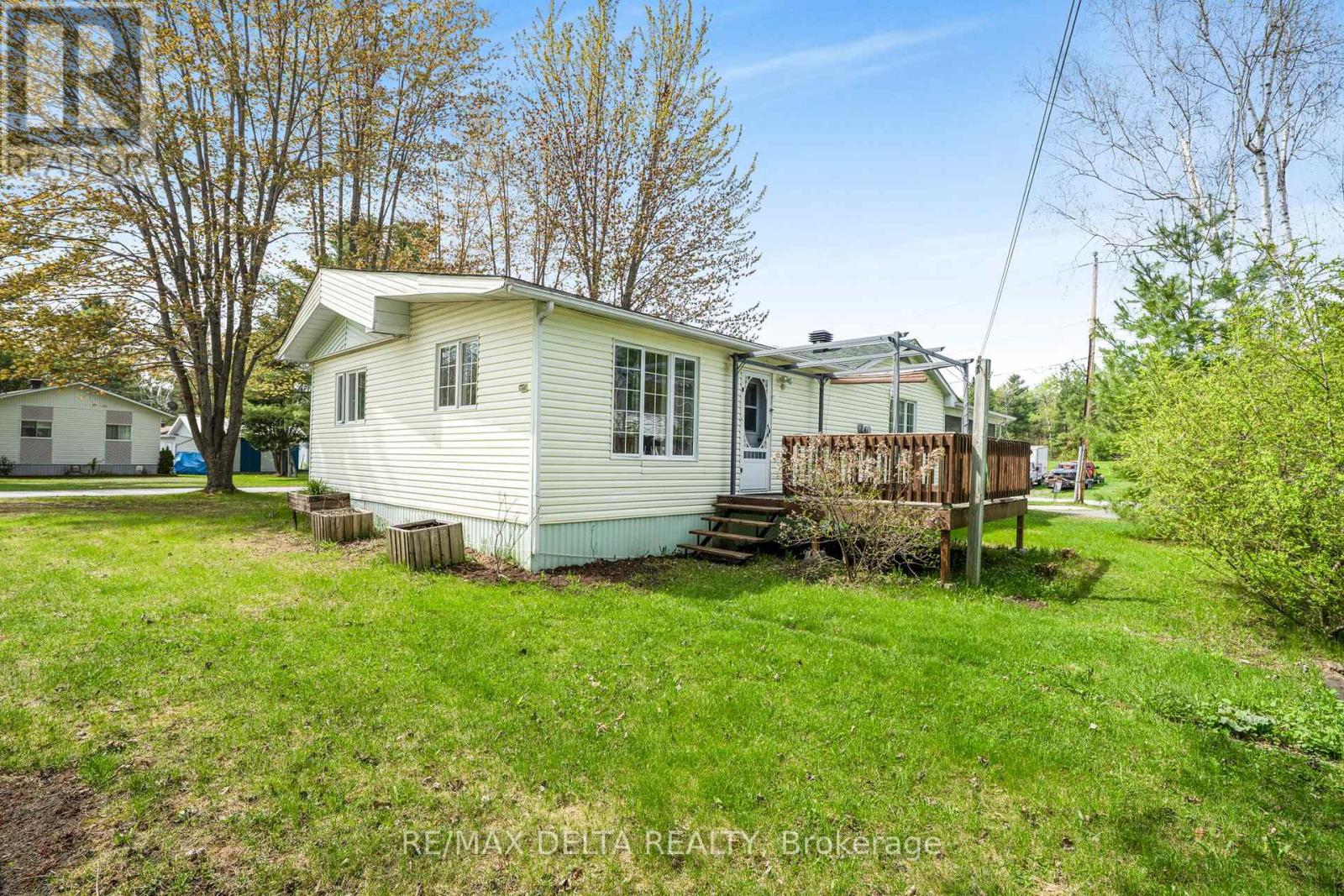 417 - 8250 County Road 17 Road, Clarence-Rockland, Ontario  K4K 1K7 - Photo 3 - X12151643