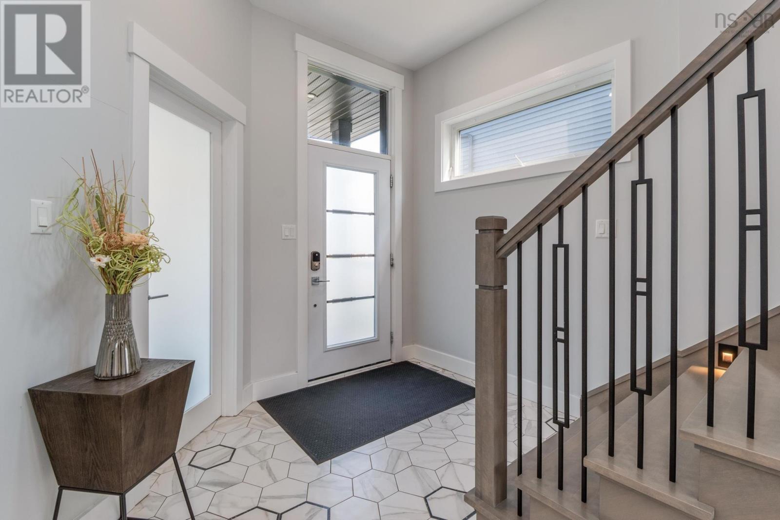 325 Transom Drive, Halifax, Nova Scotia  B3M 4T8 - Photo 4 - 202511189