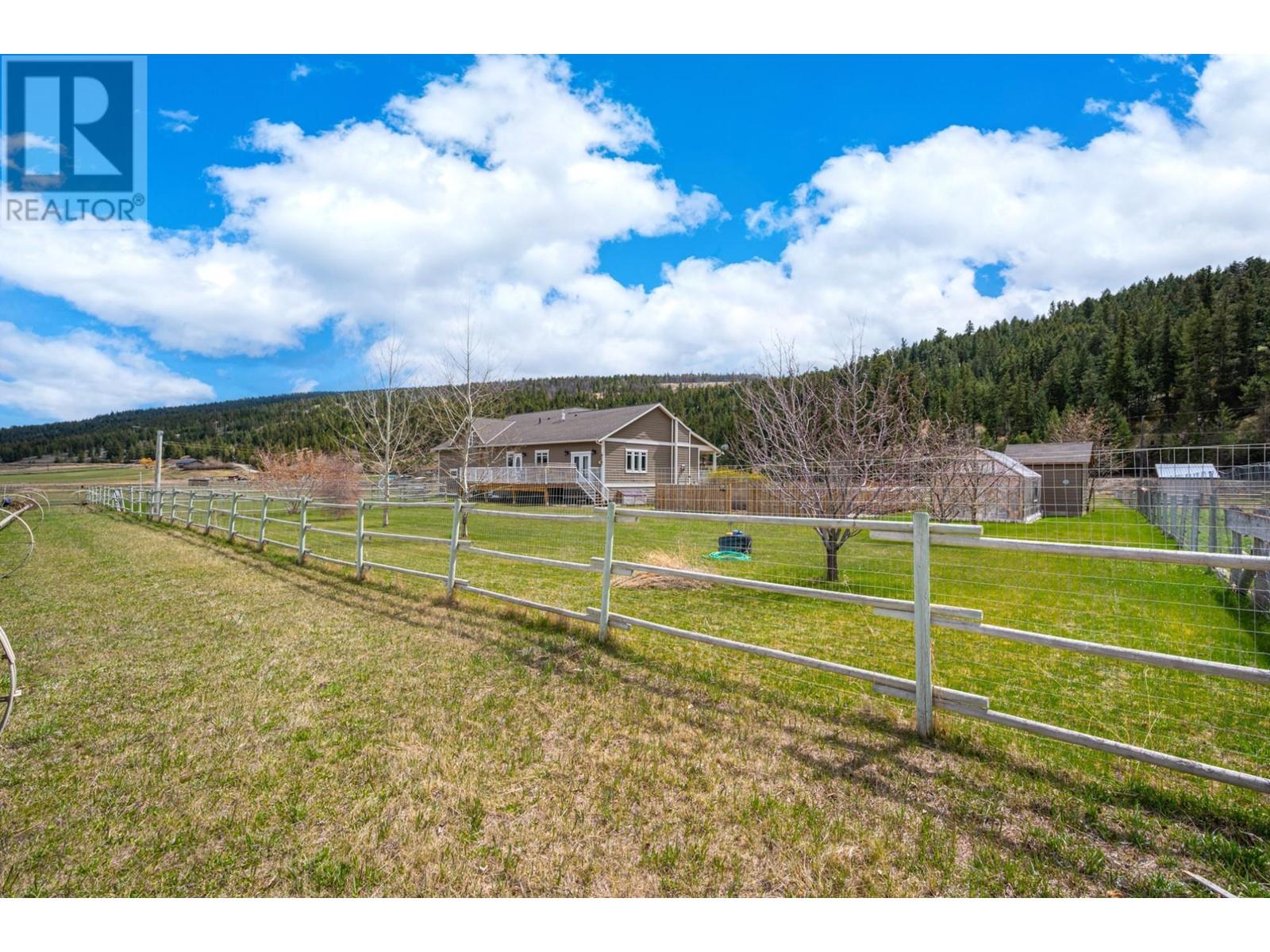 661 LAGOON COURT Road, Clinton, BC V0K1K0