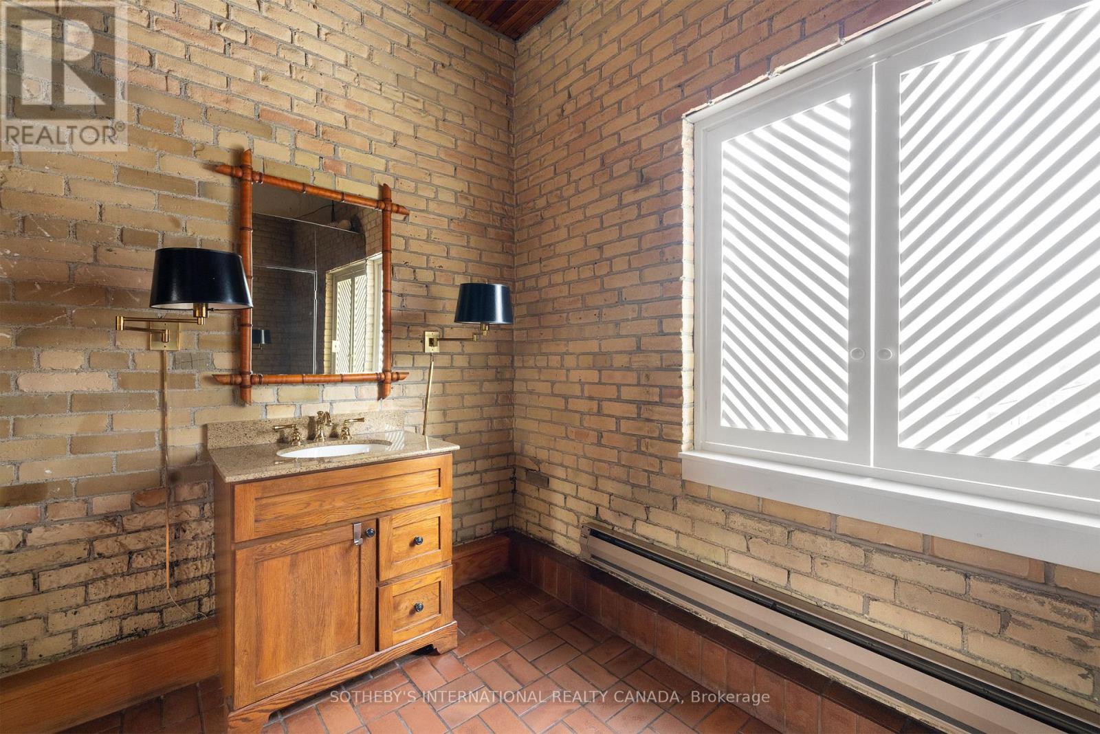 18 Gloucester Lane, Toronto (Church-Yonge Corridor), Ontario  M4Y 1L5 - Photo 21 - C12151542