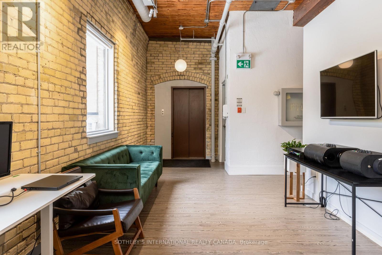 18 Gloucester Lane, Toronto (Church-Yonge Corridor), Ontario  M4Y 1L5 - Photo 38 - C12151542