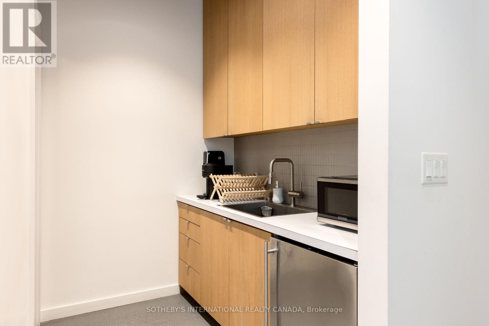 18 Gloucester Lane, Toronto (Church-Yonge Corridor), Ontario  M4Y 1L5 - Photo 42 - C12151542