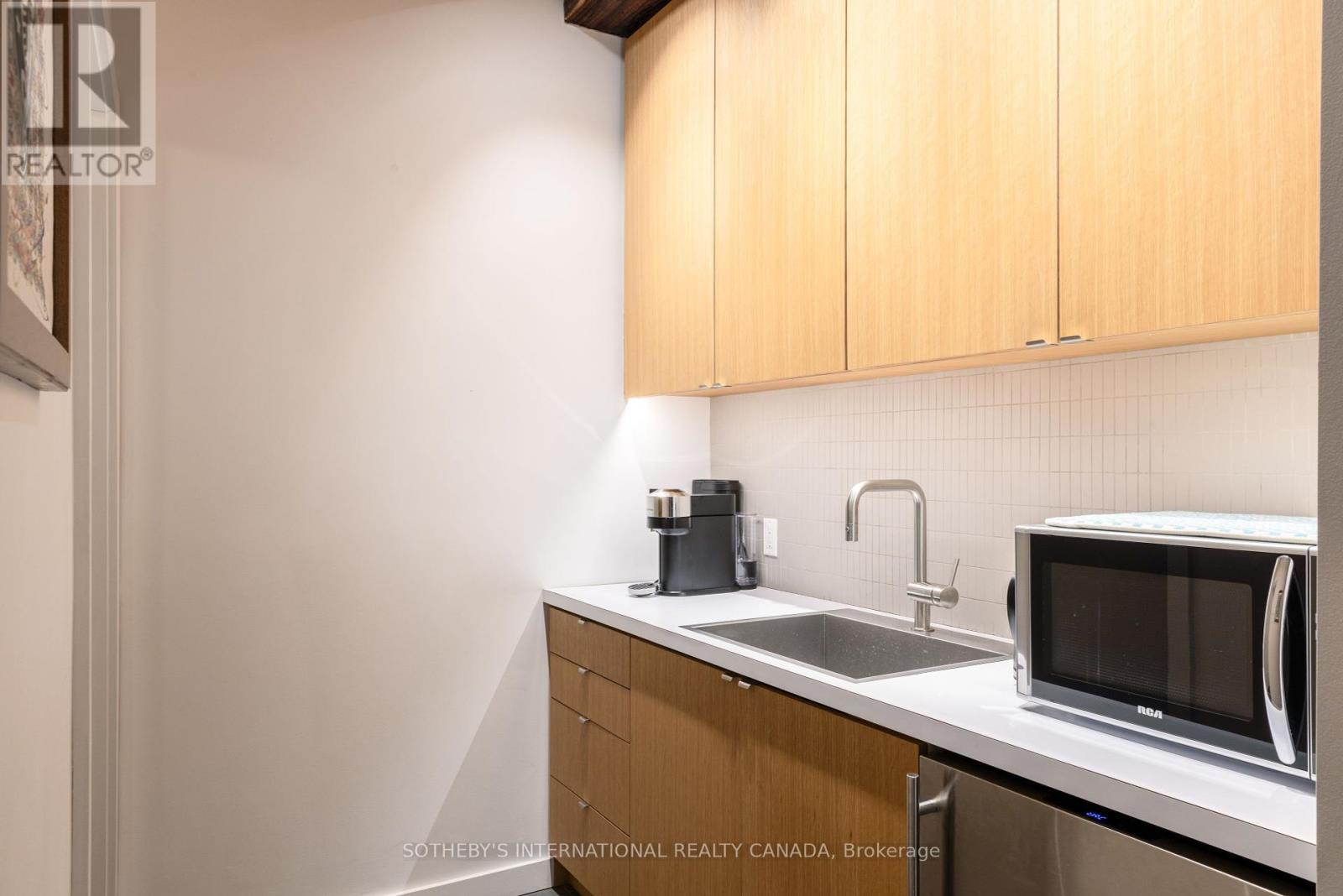 18 Gloucester Lane, Toronto (Church-Yonge Corridor), Ontario  M4Y 1L5 - Photo 37 - C12151546