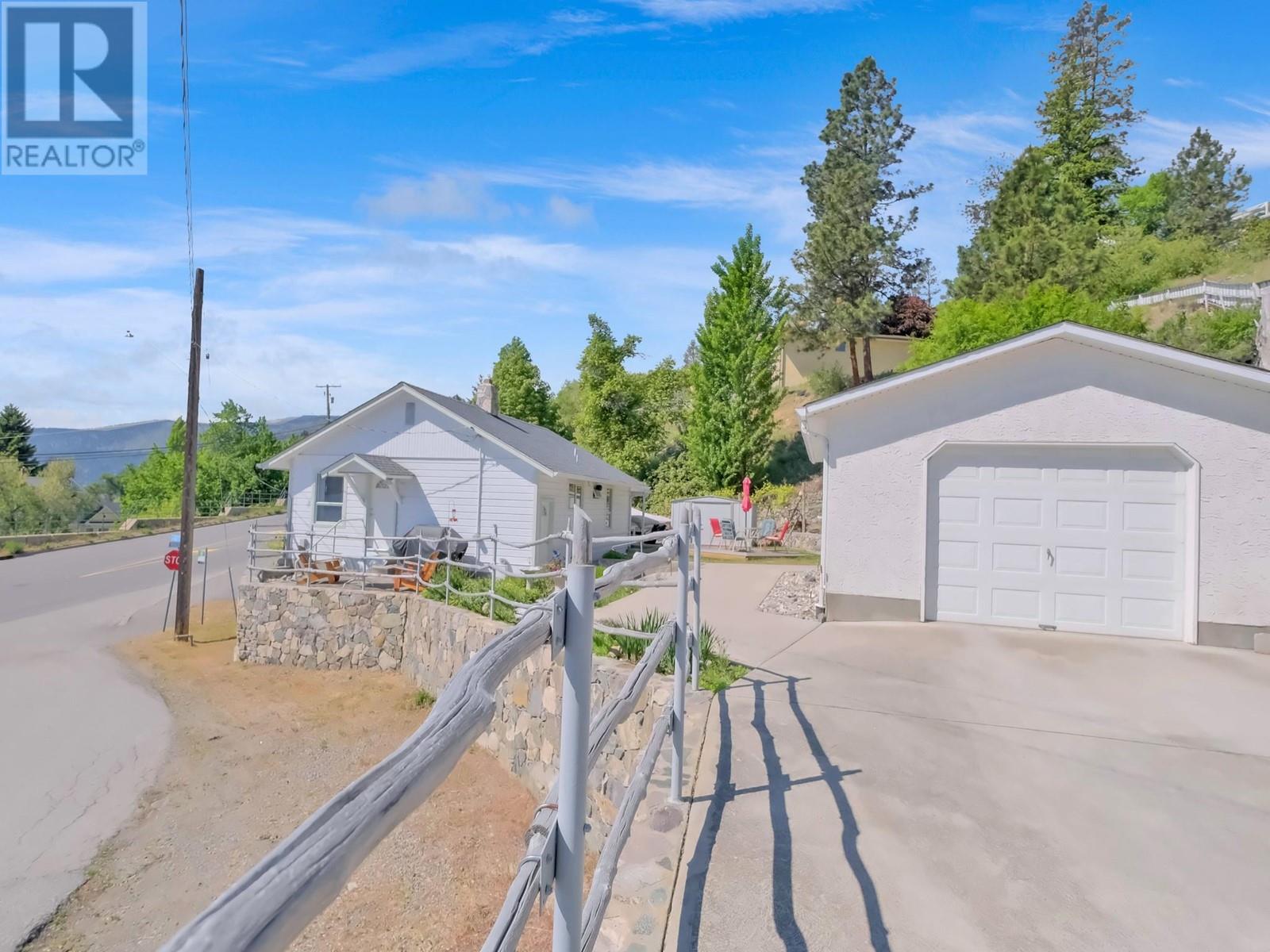 Property at 4516 Princeton Avenue image 3