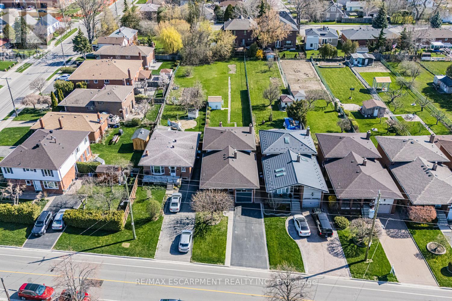 Property at 1227 ALEXANDRA AVENUE image 1