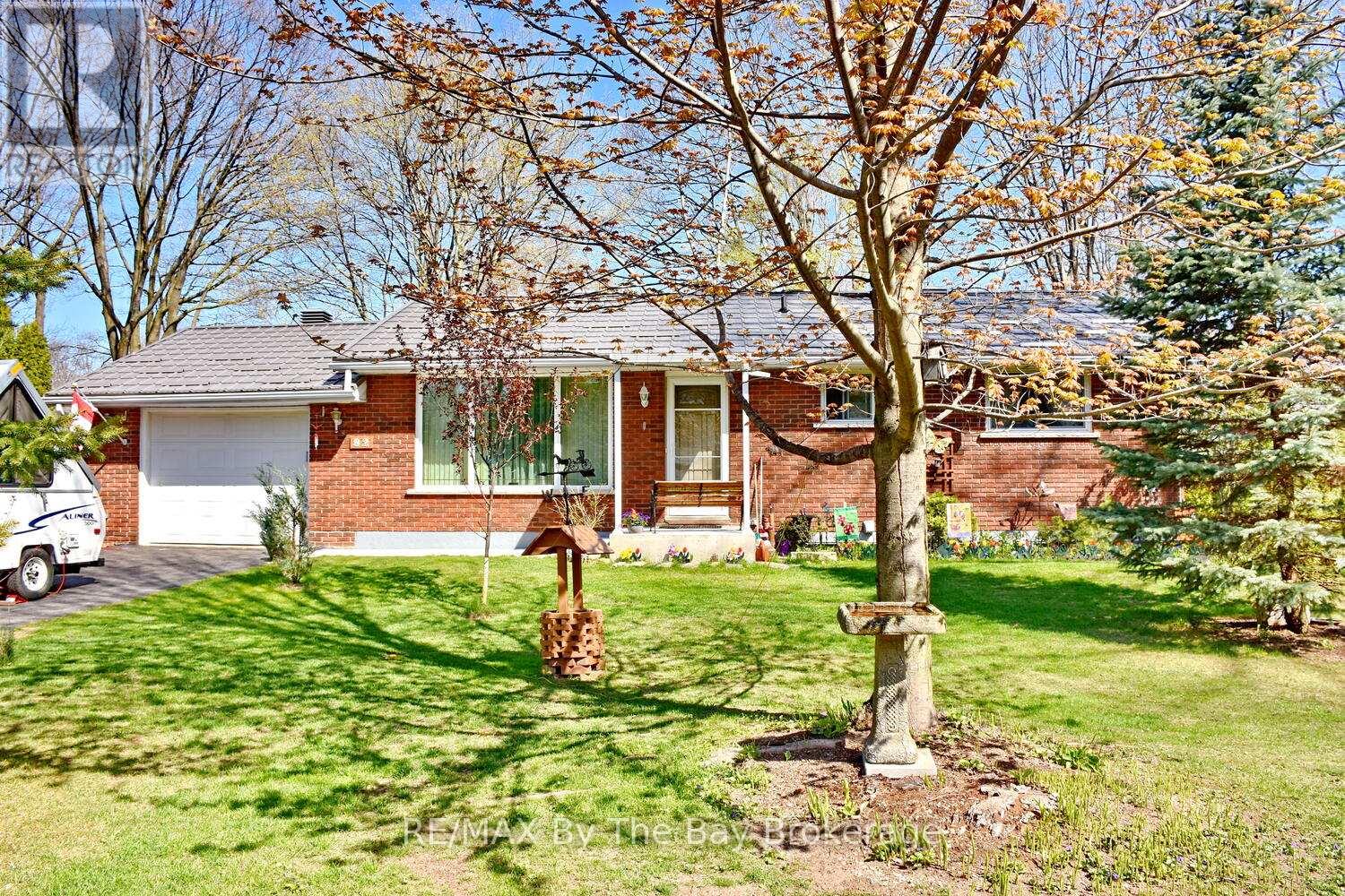 82 HELENA STREET, Wasaga Beach, Ontario