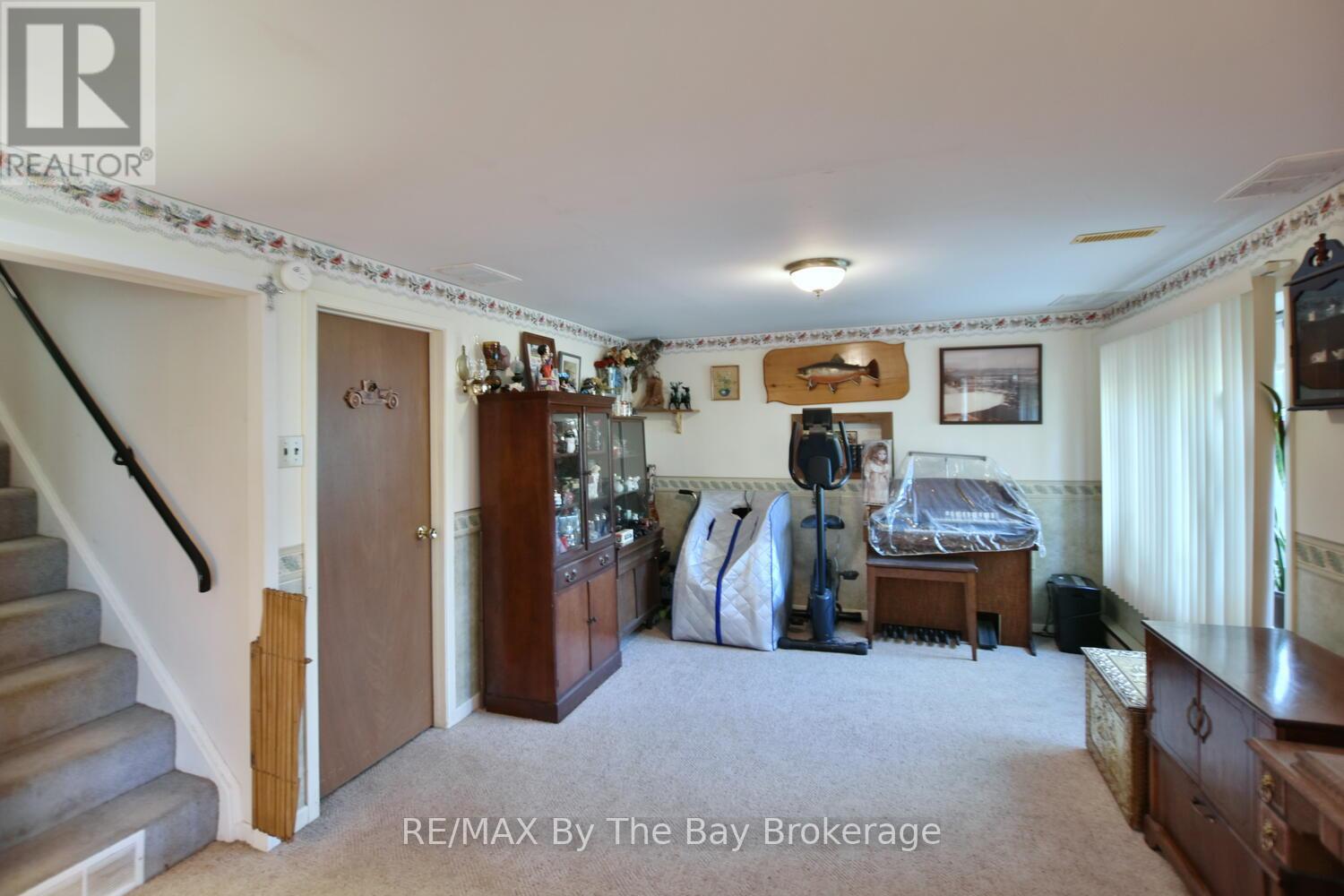 82 Helena Street, Wasaga Beach, Ontario  L9Z 1R1 - Photo 16 - S12151624