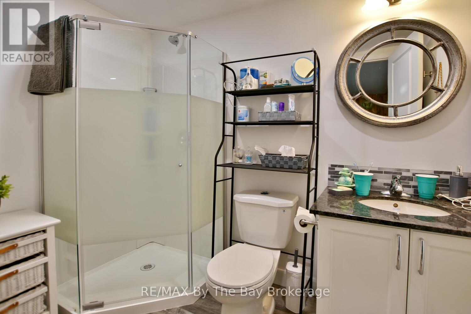 82 Helena Street, Wasaga Beach, Ontario  L9Z 1R1 - Photo 18 - S12151624