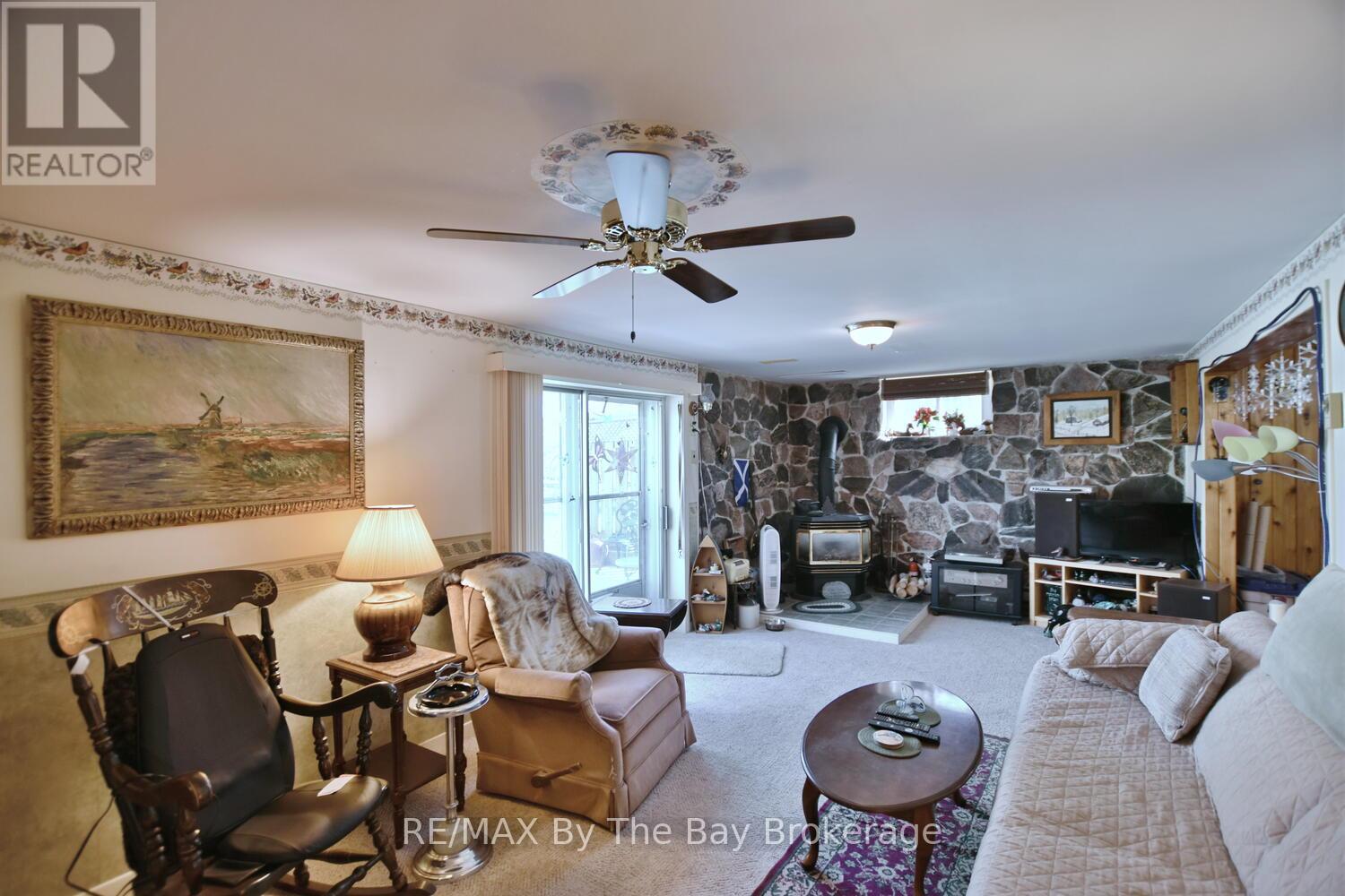 82 Helena Street, Wasaga Beach, Ontario  L9Z 1R1 - Photo 20 - S12151624