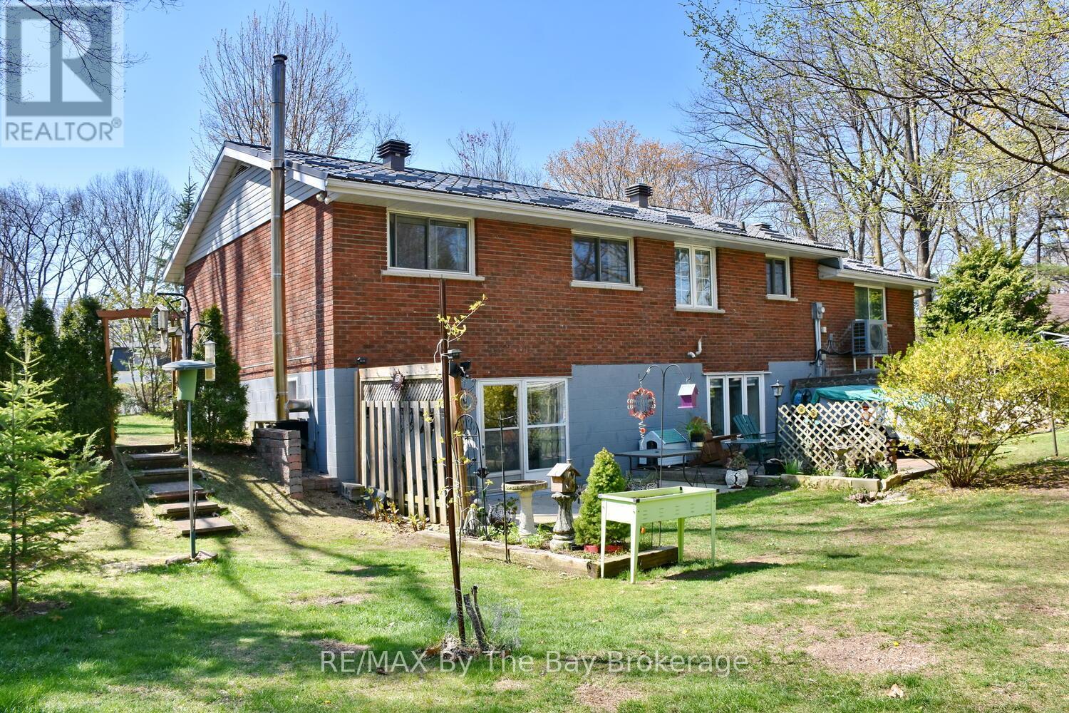 82 Helena Street, Wasaga Beach, Ontario  L9Z 1R1 - Photo 21 - S12151624
