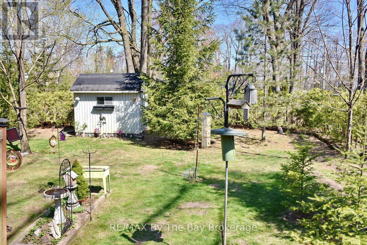 82 Helena Street, Wasaga Beach, Ontario  L9Z 1R1 - Photo 5 - S12151624