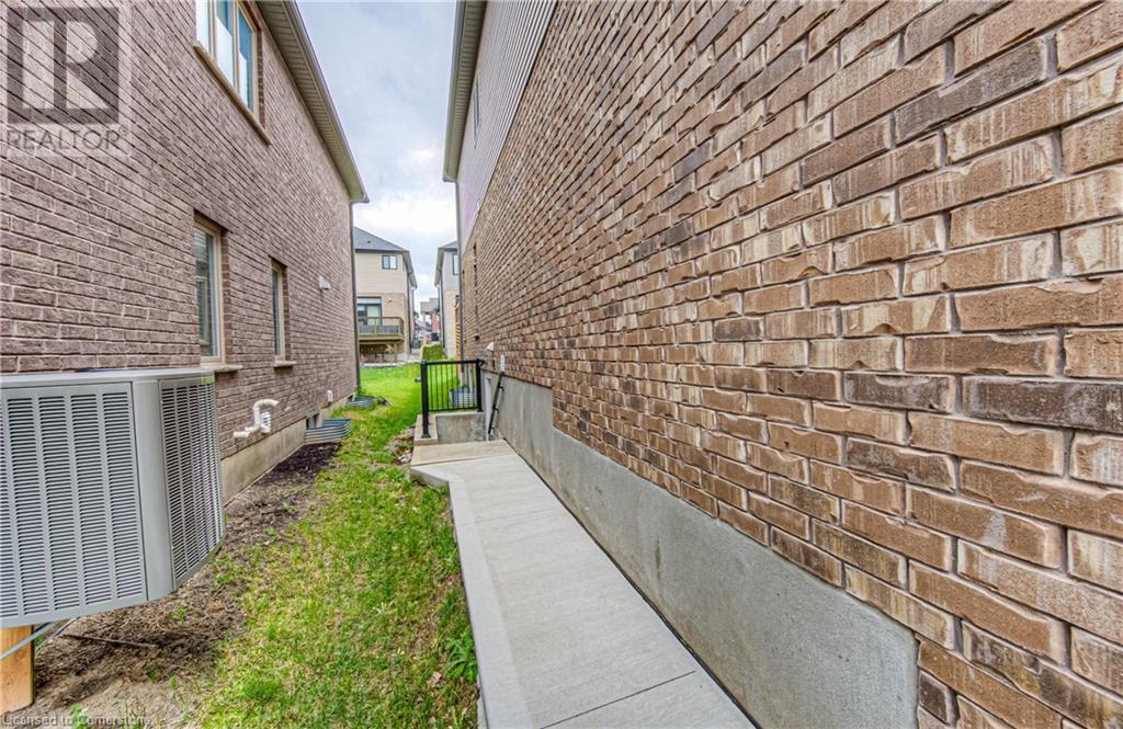 382 Beechdrops Dr Drive, Waterloo, Ontario  N2V 0E8 - Photo 32 - 40728490