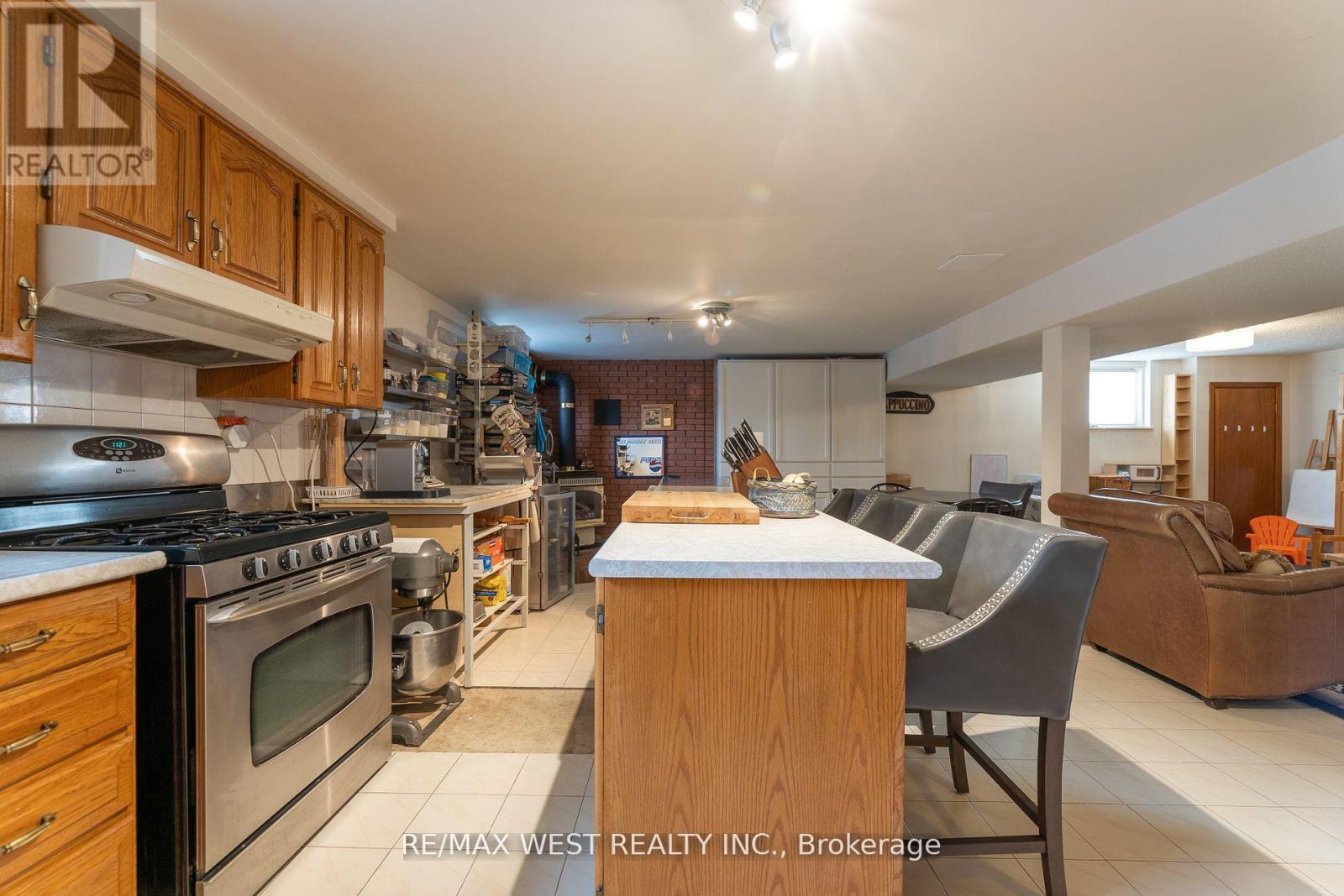 130 Spruce Avenue, Richmond Hill, Ontario  L4C 6W1 - Photo 27 - N12121345